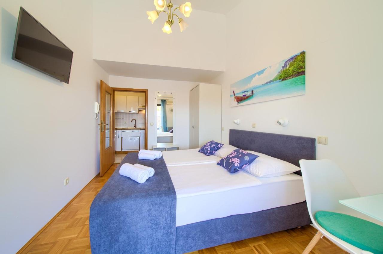 Villa Punta 1St Floor Punat Exterior photo